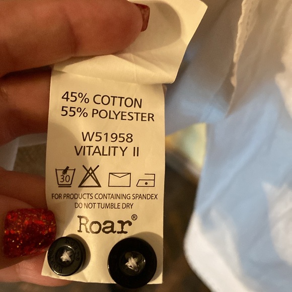 Roar button down - Picture 13 of 15